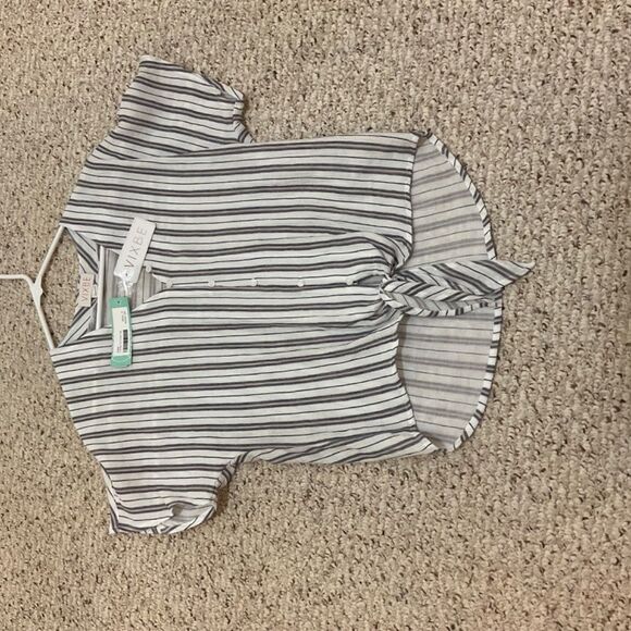 Vixbe front tie top small with tags NEW - Picture 2 of 7
